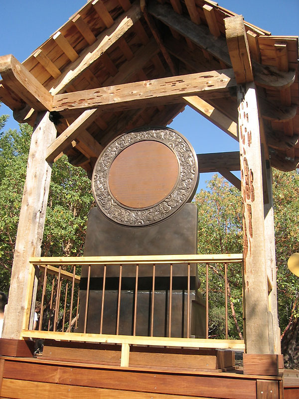 Sarnath Buddha (wheel) (mr 0155).jpg